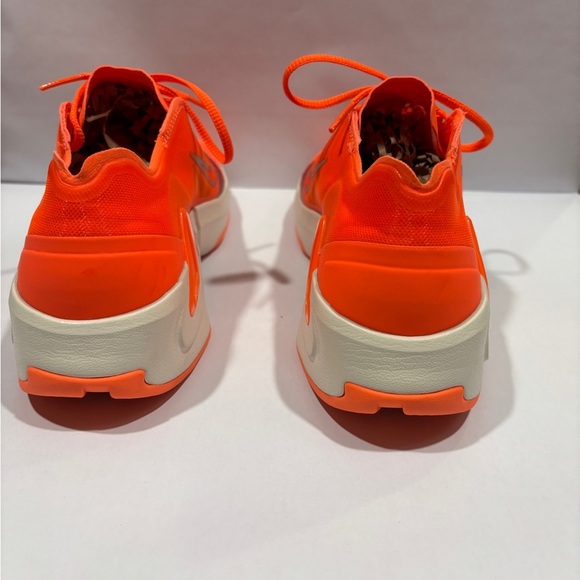 Women’s size8 Nike cross trainer - Picture 4 of 6